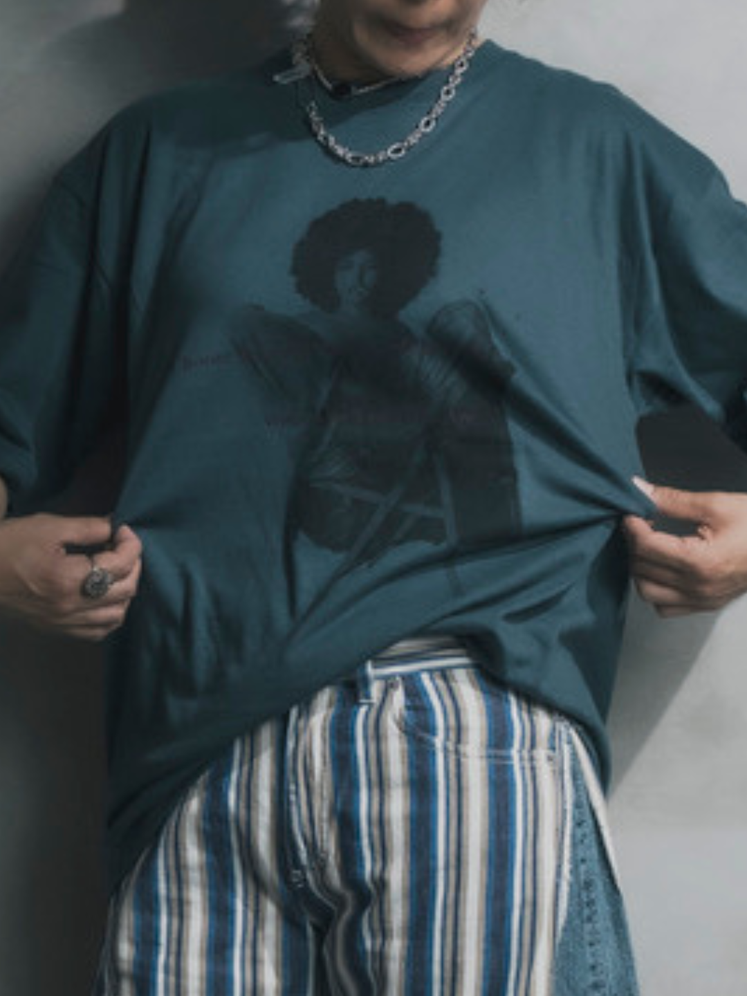 INDEPENDENT GIRL Box Tshirts ｜Khaki Vintage