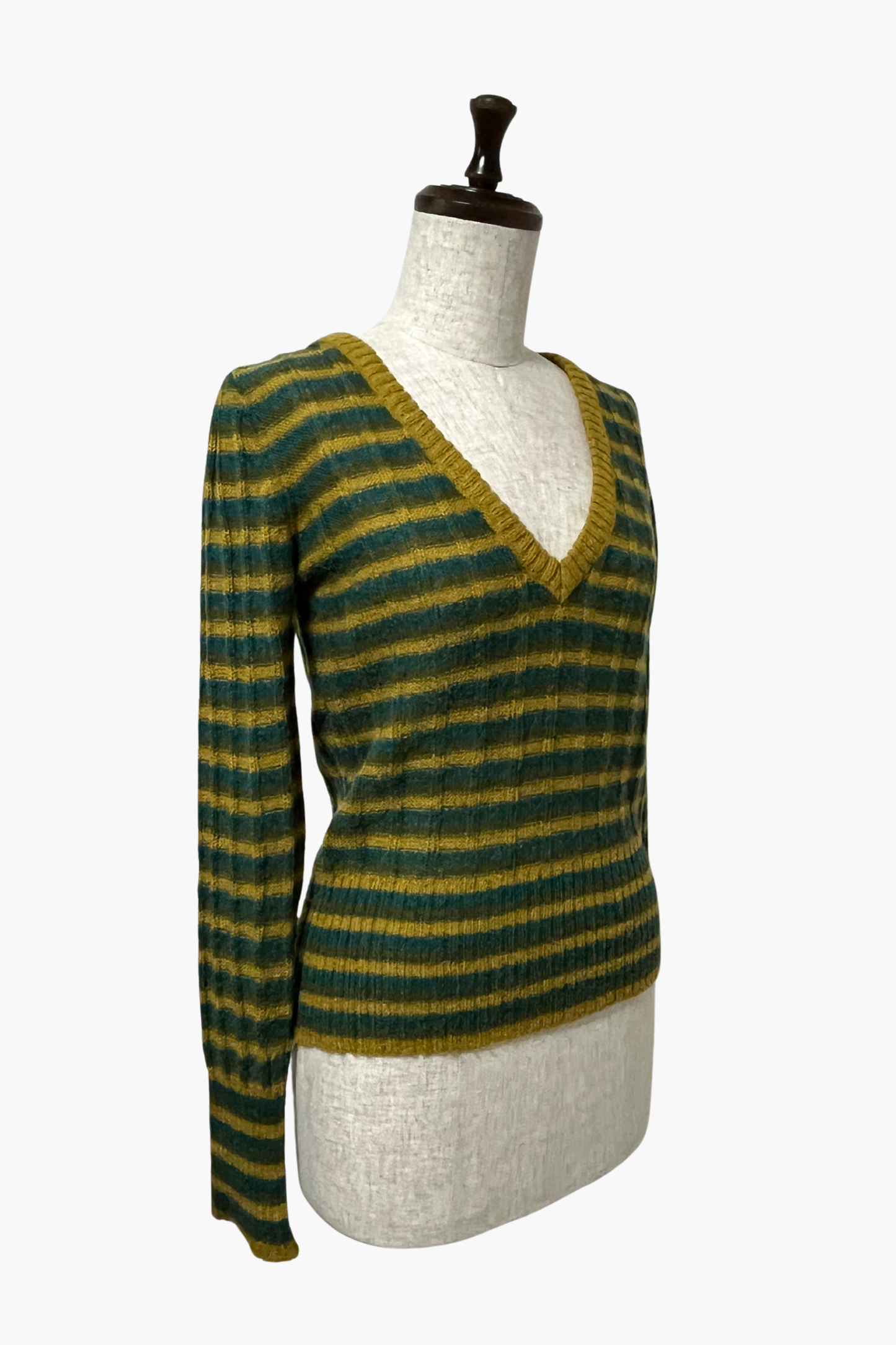 SELECTED VINTAGE / 70s Vneck knit top