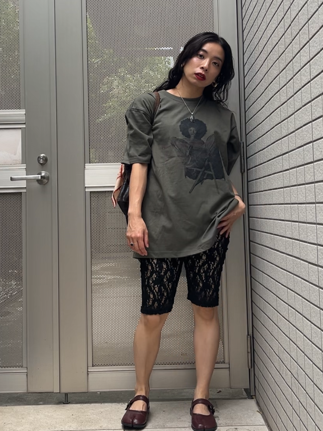 INDEPENDENT GIRL Box Tshirts ｜Khaki Vintage