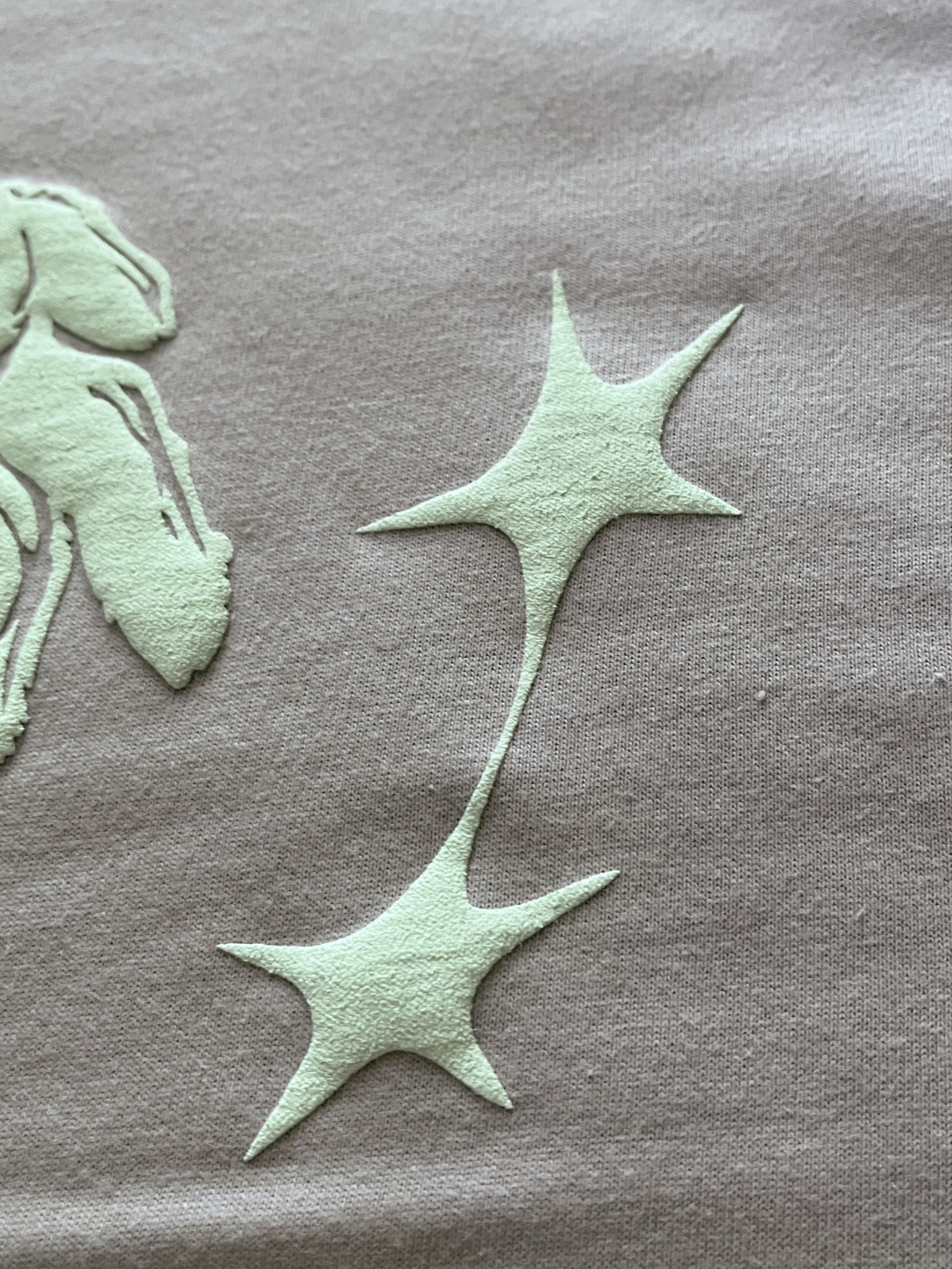 Fallin’ Lamb Fit T-shirt。 | Light Gray & Mint