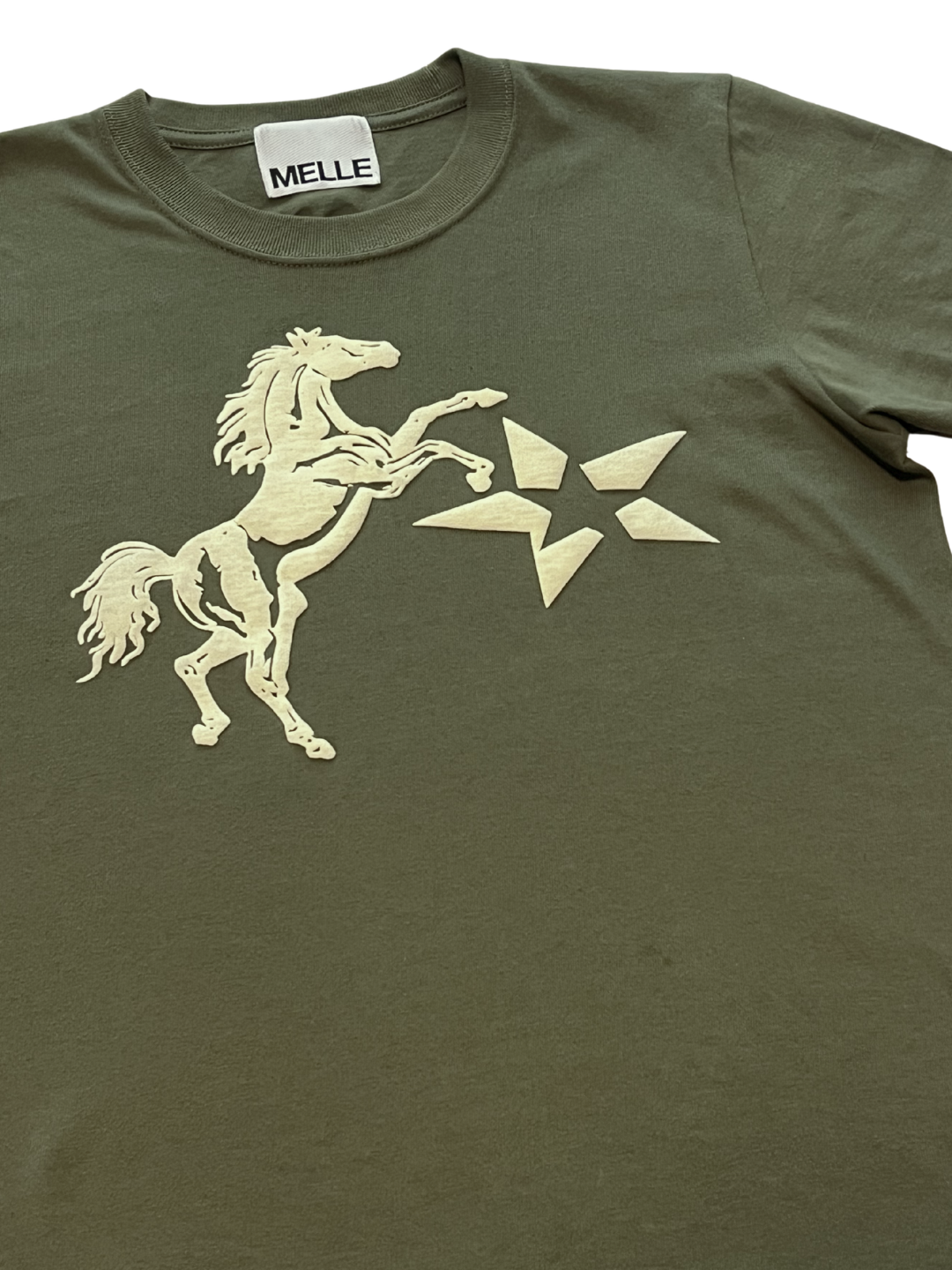 Jumpin’ Horse Fit T-shirt | Olive & Light Yellow