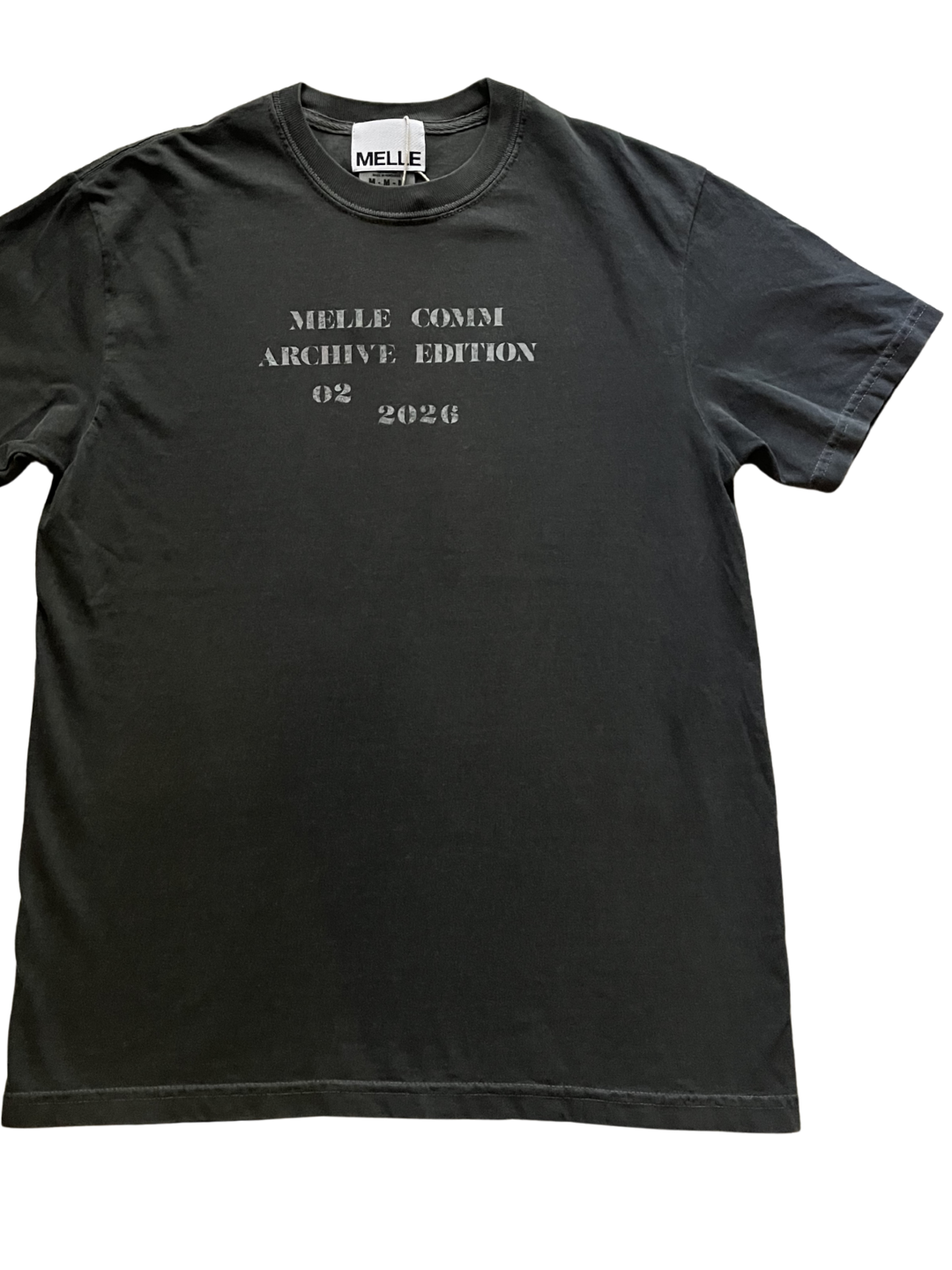 MELLE COMM 02 Short Sleeve Tee | Pepper
