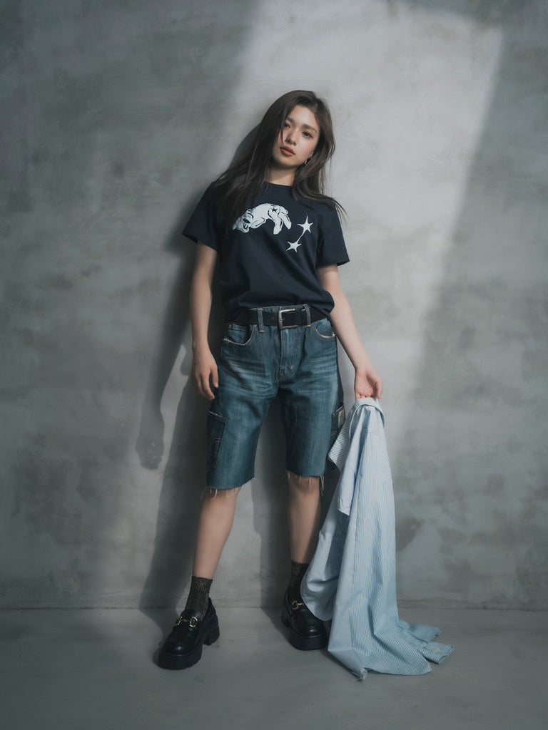 Fallin’ Lamb Fit T-shirt | Navy & Light Blue