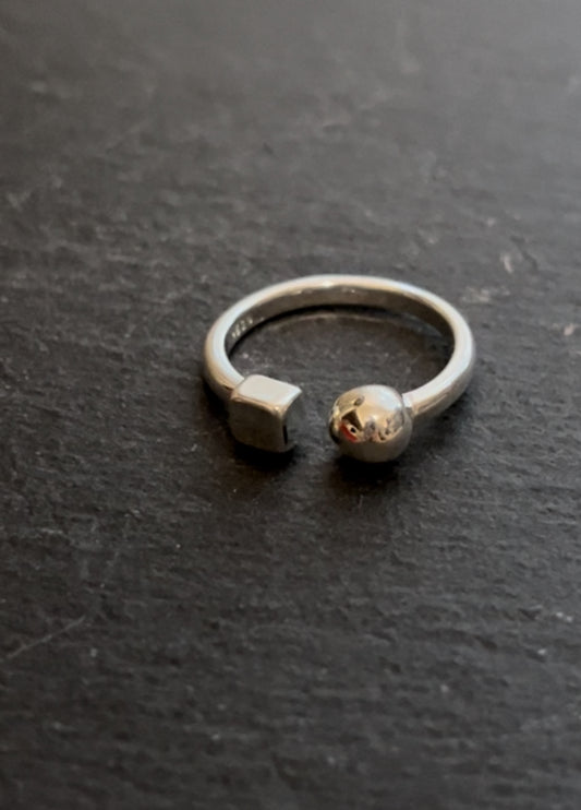 MELLE Ring 31 - "Axis" | Silver 925