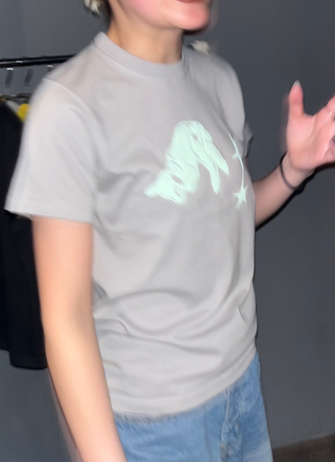 Fallin’ Lamb Fit T-shirt。 | Light Gray & Mint