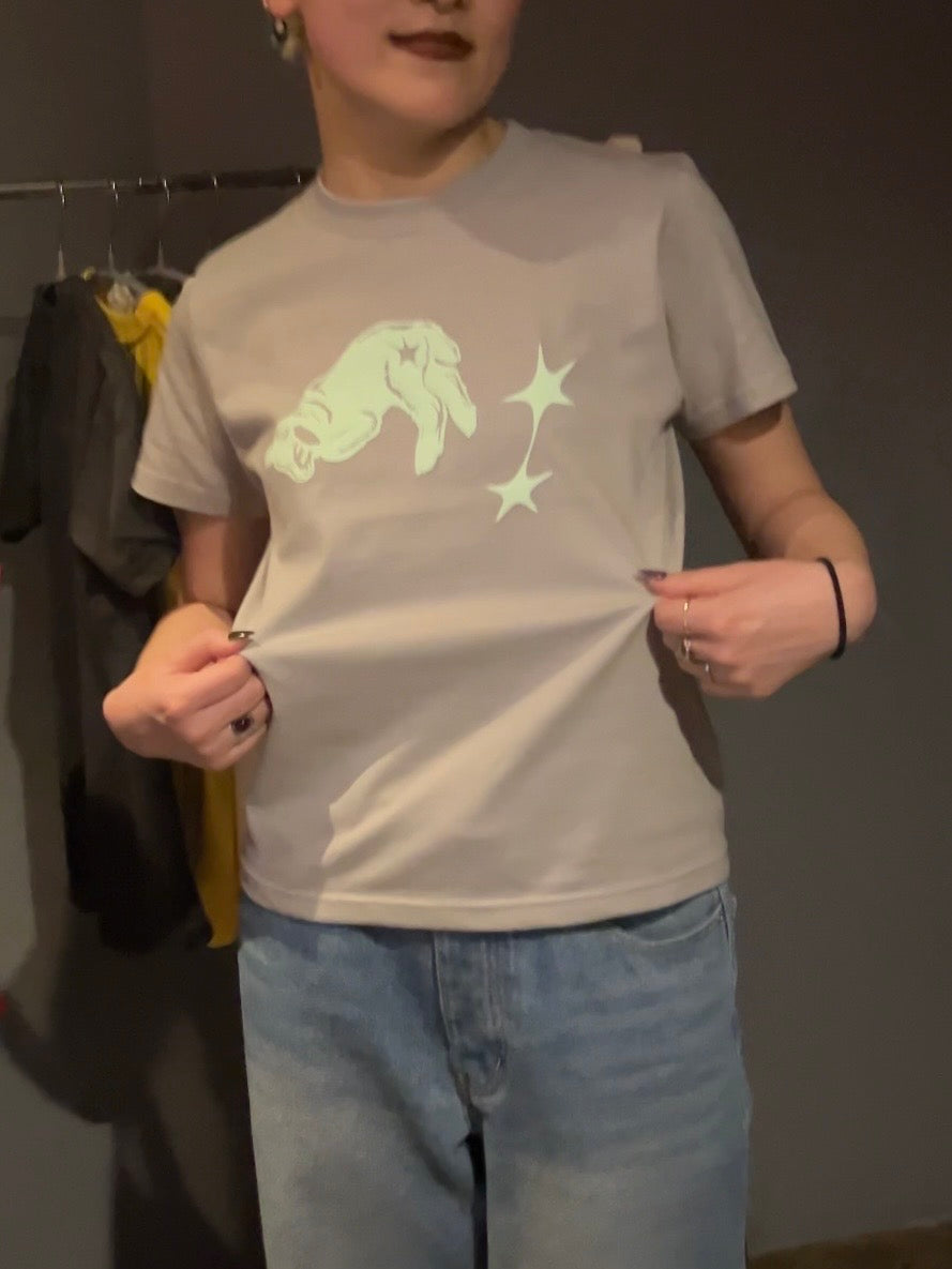 Fallin’ Lamb Fit T-shirt。 | Light Gray & Mint