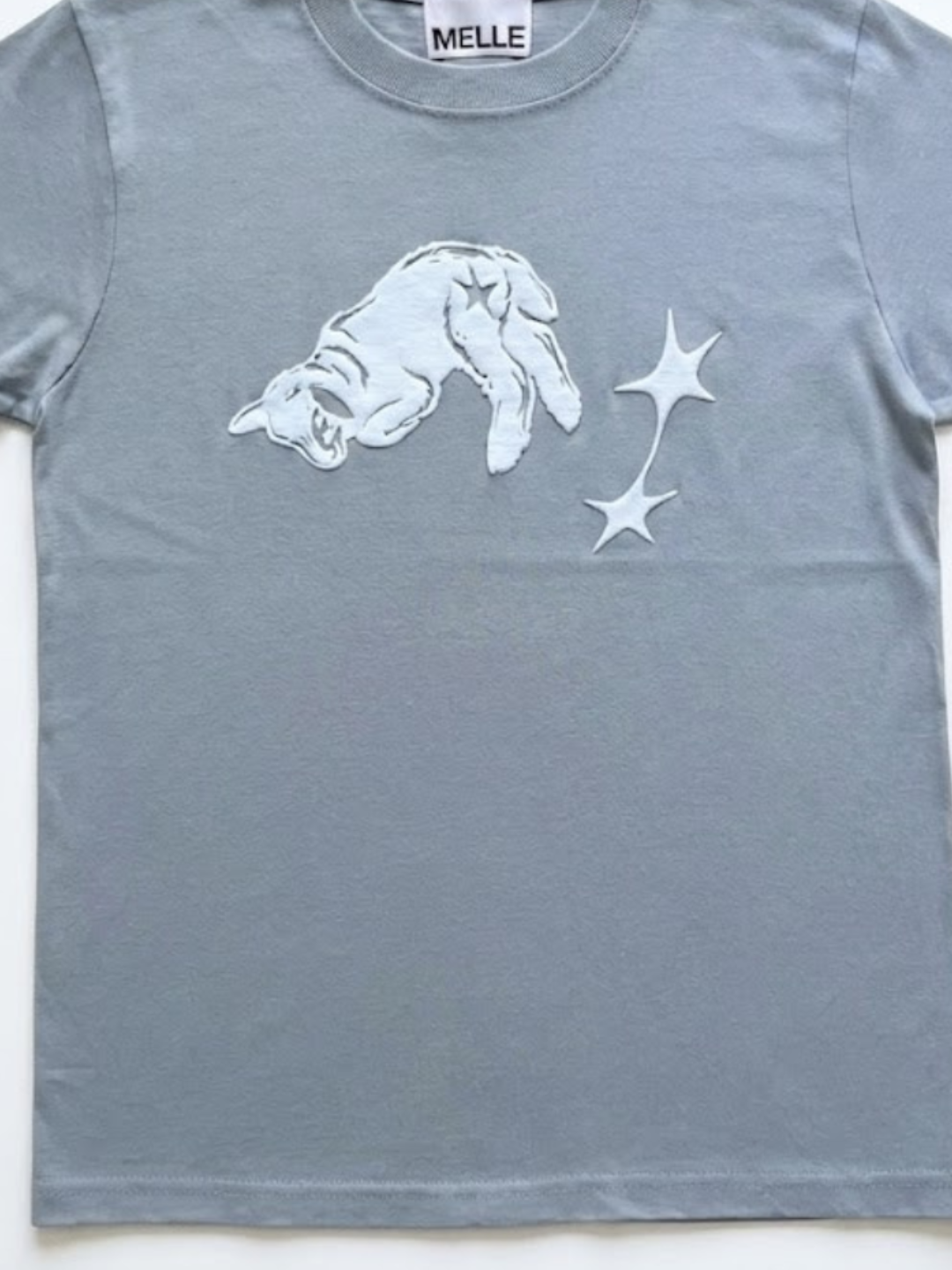 Fallin’ Lamb Fit T-shirt。 | Light Blue & Pastel Blue